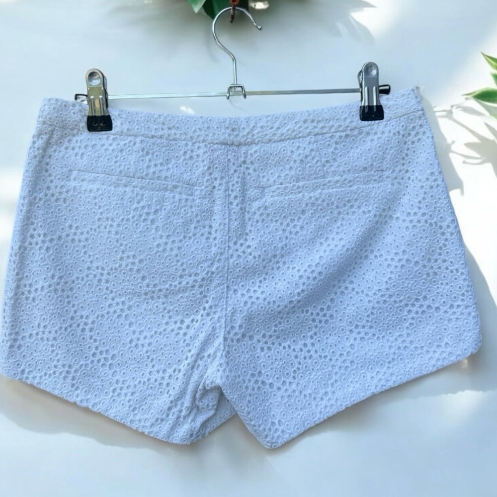 Lilly Pulitzer White Eyelet Adie Resort Wear Pop the Bubble Shorts 00 - Picture 2 of 2